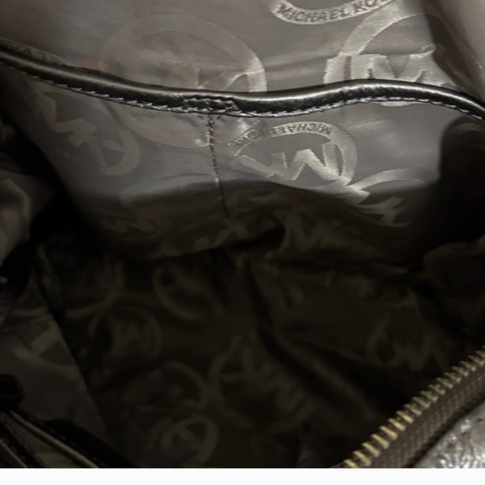 Michael Kors Black Shiny Leather Satchel EUC - Picture 16 of 17